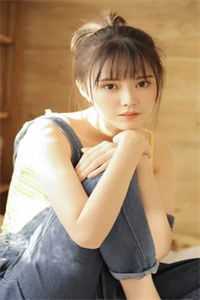 叛军来犯，未婚妻为等竹马不愿撤离秦兮霍宴完结文